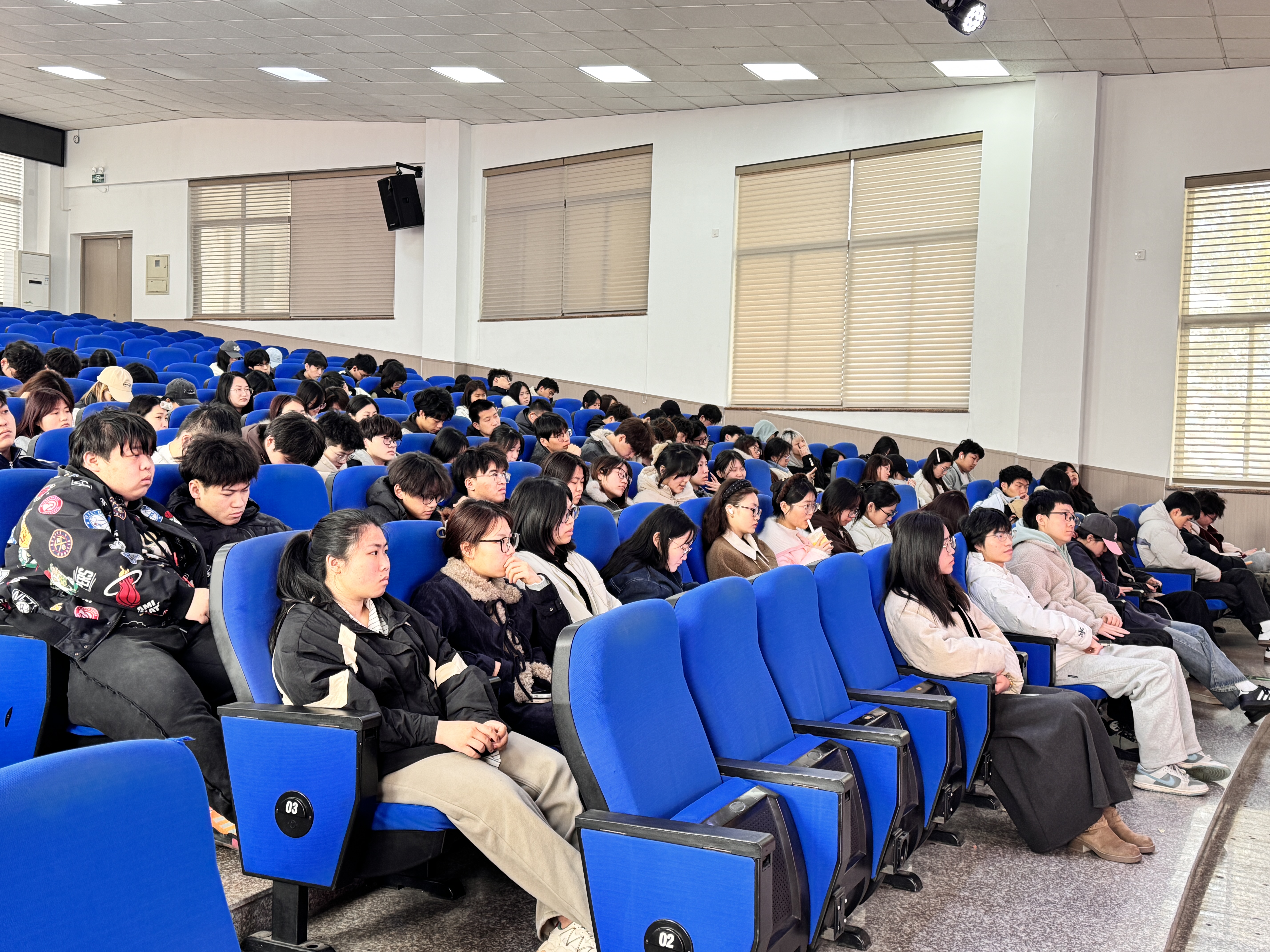 ca3288de-91b2-4afc-abf2-16776f11ebad.jpg